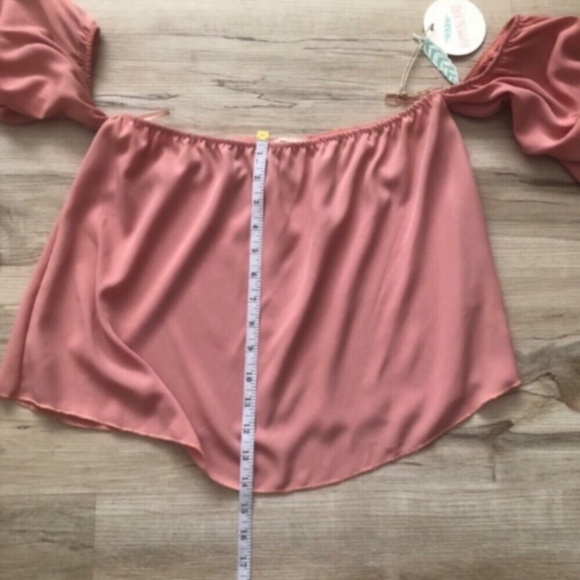BNWT Hummingbird Elegant Pink Off-Shoulder Top - Picture 3 of 5